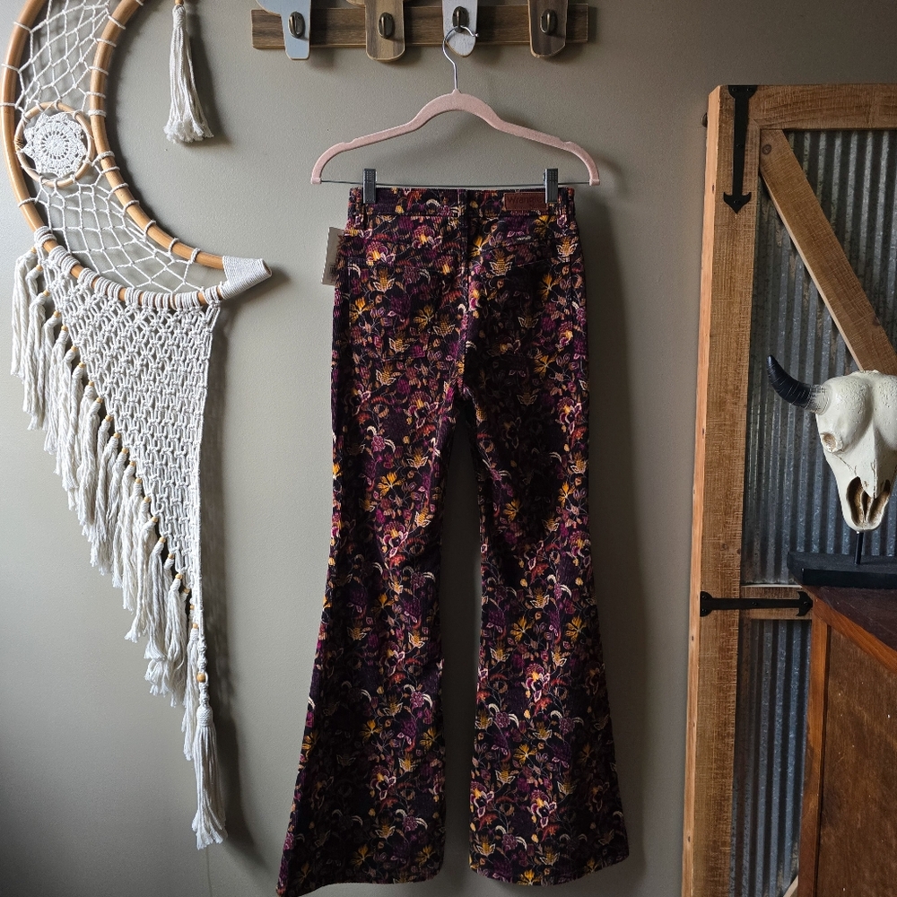 Wrangler High-Rise Fierce Flare Floral Printed Corduroy Jeans Nwt - Picture 5 of 8
